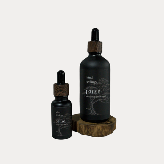 pause. essential oil