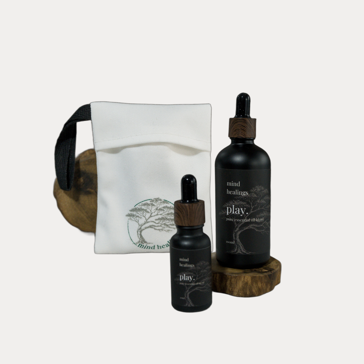 play. natural scented pouch